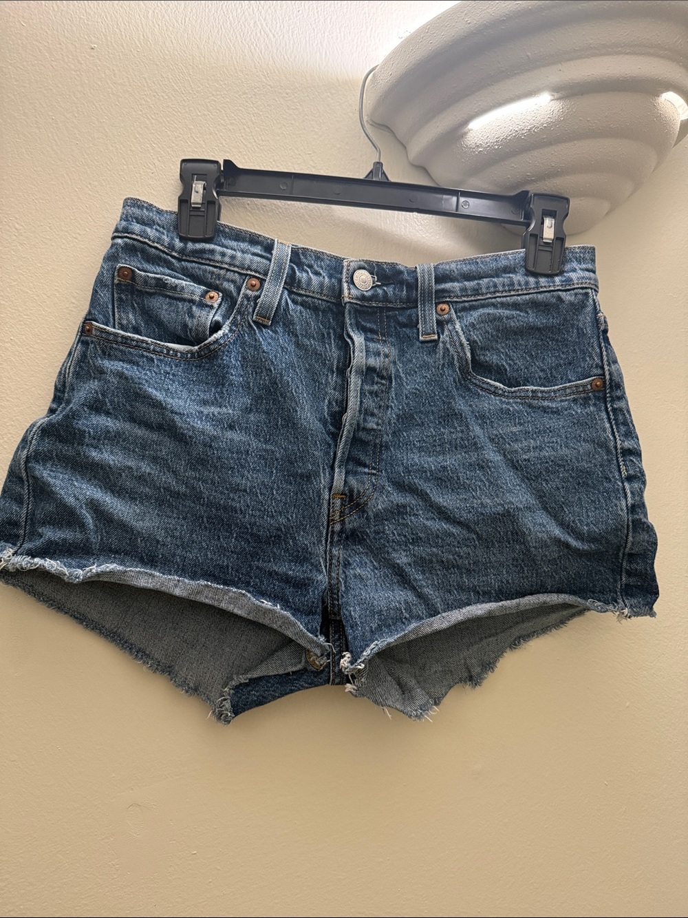 Levi’s High-Rise Raw Hem Denim Shorts - Blue